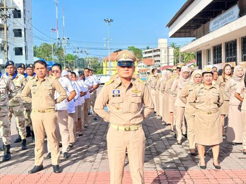 พช.อำเภอปะนาเระ ร่วมกิจกรรมเคารพธงชาติ ณ ที่ว่าการอำเภอปะนาเระ 